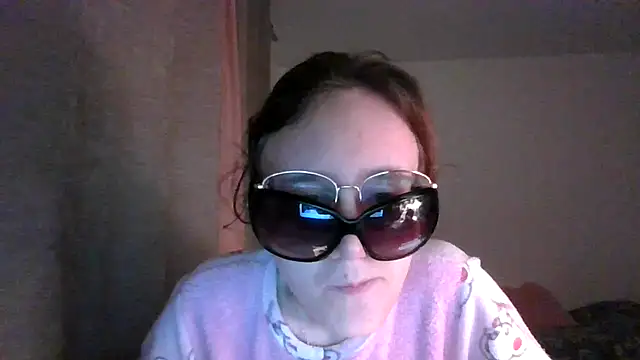 Snapshot of LuckySLove chatting on January 31, 2026, 9:24 pm LuckySLove online show from January 31, 2026, 9:24 pm