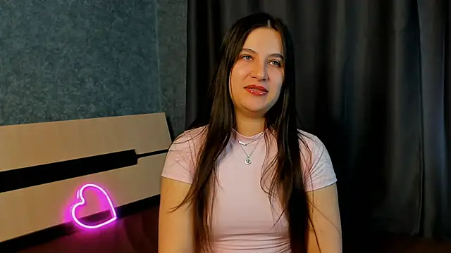 Snapshot of Diana_moonnn chatting on October 17, 2025, 6:38 am Diana moonnn online show from October 17, 2025, 6:38 am