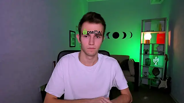 astren villo online show from December 3, 2025, 1:20 pm