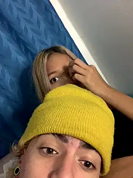 lily and wan online show from November 14, 2025, 7:18 am