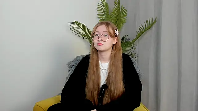 KelleMetos online show from October 21, 2025, 2:40 pm