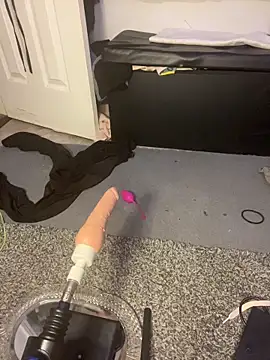 queenkelly1234 online show from November 12, 2025, 9:47 pm