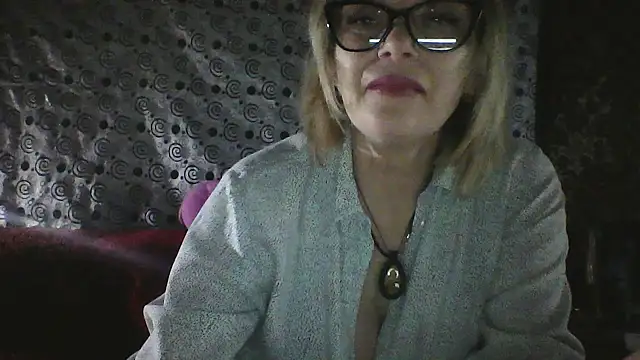 Lia Ray online show from March 10, 2026, 9:09 pm