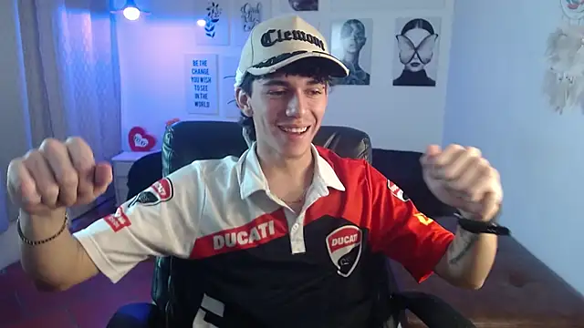 AmethystShadow17 online show from February 5, 2026, 7:29 pm