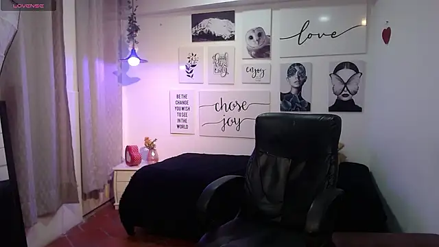 AmethystShadow17 online show from March 21, 2026, 8:56 pm