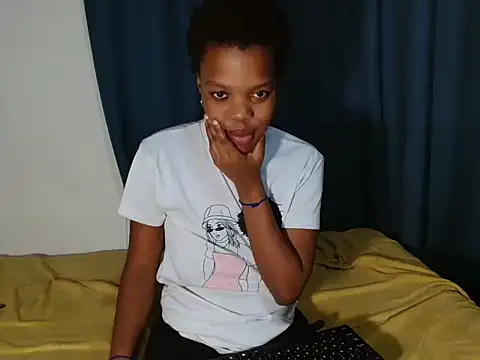 SexyLatoya05 online show from October 26, 2025, 5:30 pm