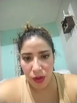 Yvonny27 online show from March 1, 2026, 2:46 am