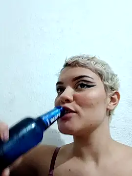 Estela nasx online show from April 17, 2026, 11:30 pm