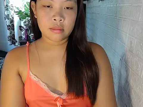 prettyoliviax online show from October 17, 2025, 1:09 am