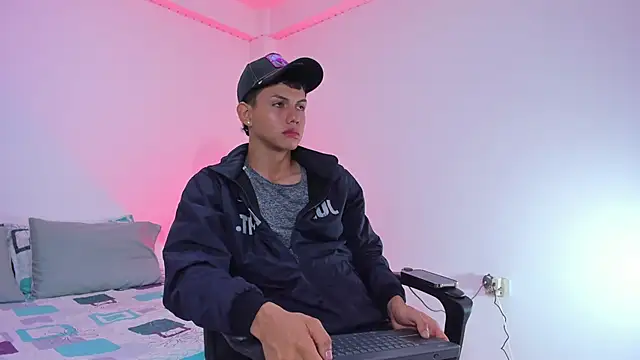 Snapshot of Axel_Cody_ chatting on October 28, 2025, 11:36 am Axel Cody online show from October 28, 2025, 11:36 am