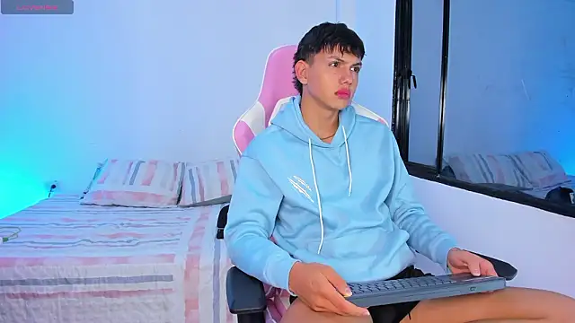 Axel Cody  online show from February 5, 2026, 11:15 am