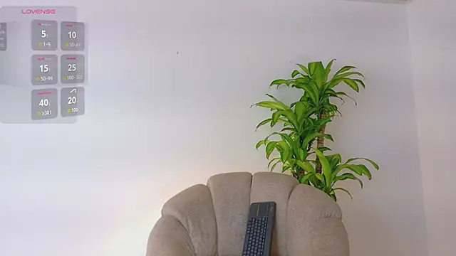 Snapshot of Axel_Cody_ chatting on May 26, 2026, 1:40 pm Axel Cody online show from May 26, 2026, 1:40 pm