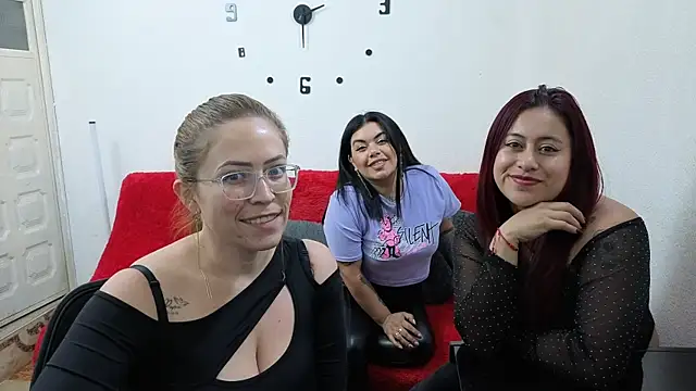 Snapshot of lesb_milf chatting on April 22, 2026, 8:21 pm lesb milf online show from April 22, 2026, 8:21 pm