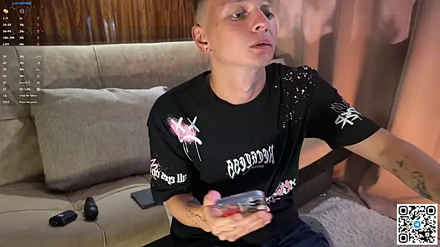 Snapshot of Logan_mett chatting on July 17, 2026, 12:23 pm Logan mett online show from July 17, 2026, 12:23 pm
