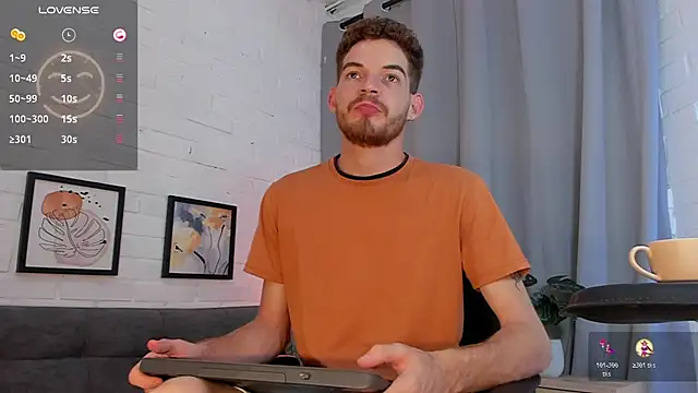 MATEO HUNTER online show from November 15, 2025, 4:10 am