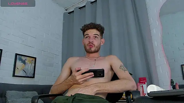 MATEO HUNTER online show from December 19, 2025, 5:25 am