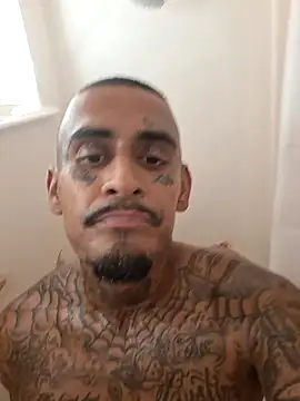 hardsddsosn online show from November 2, 2025, 10:23 pm