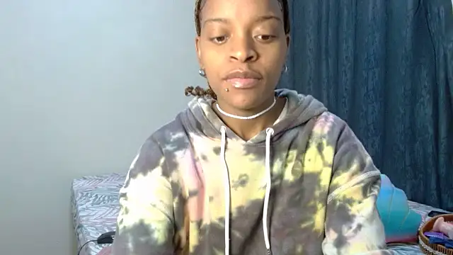 fifiqueen25 online show from March 22, 2026, 3:10 am