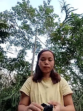 Nguyet2k4 online show from December 21, 2025, 1:13 am