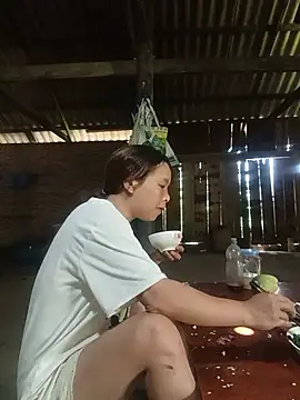 Nguyet2k4 online show from July 15, 2026, 6:29 am