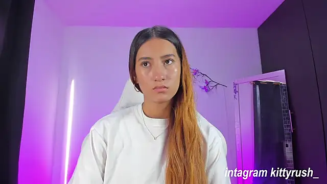 kittyrush  online show from February 12, 2026, 9:21 pm