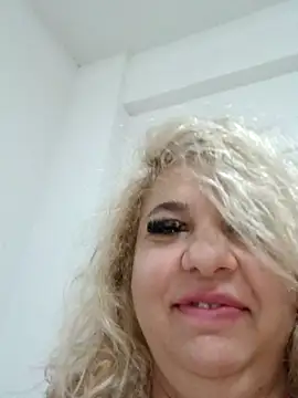 BelleInna online show from October 30, 2025, 3:08 am