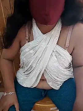 Hot Boude online show from November 7, 2025, 8:47 am