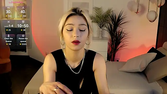 AlysiaSun  online show from October 20, 2025, 2:28 pm