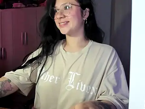  Emily vixen online show from October 28, 2025, 10:52 am