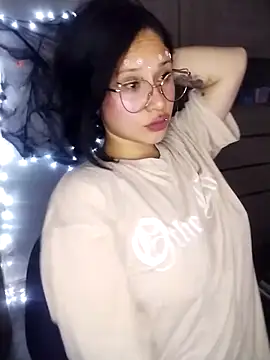  Emily vixen online show from October 29, 2025, 12:24 am