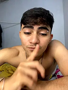 Myke hotxxx online show from November 15, 2025, 3:37 am