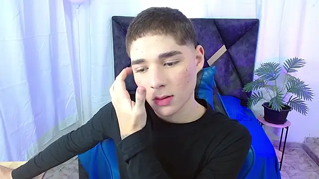 Mattass18 online show from October 25, 2025, 1:29 pm