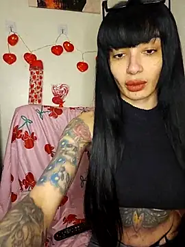 LucyMiax online show from February 13, 2026, 12:34 pm