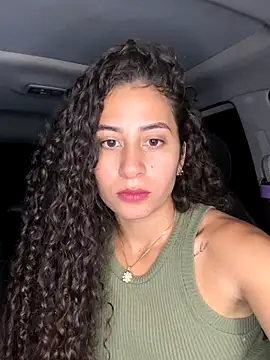 fernanda317 online show from November 28, 2025, 8:55 pm