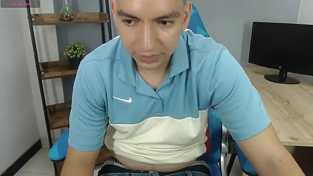 Axel Stones  online show from October 18, 2025, 3:13 pm