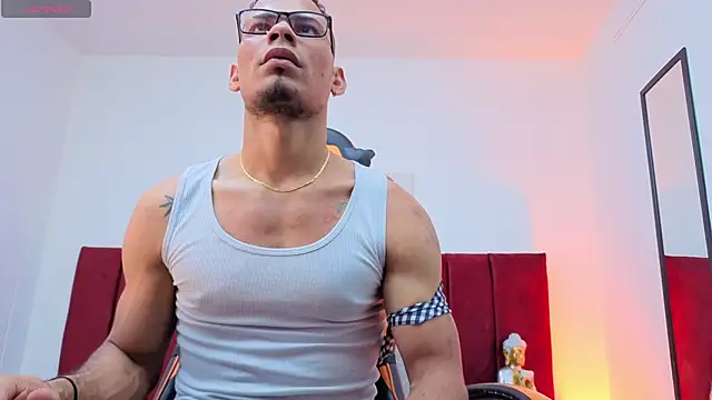 DaamonSlader  online show from October 29, 2025, 8:21 pm