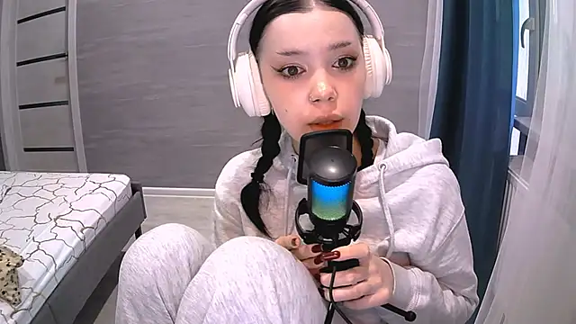 AnabelStar online show from October 17, 2025, 11:57 am