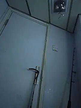 Snapshot of shainnfk chatting on June 14, 2026, 4:31 pm shainnfk online show from June 14, 2026, 4:31 pm