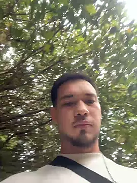 Leonardmoppet online show from November 18, 2025, 7:40 pm