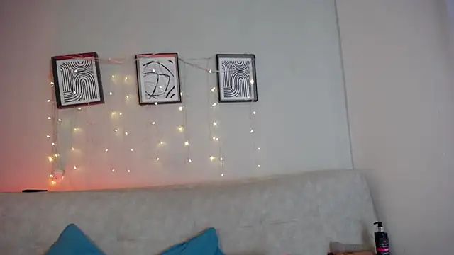 Sweet Bella Valery online show from April 13, 2026, 2:33 pm