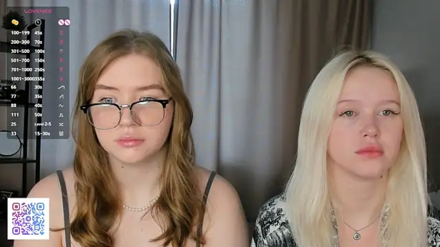 NecoleRemondini online show from October 30, 2025, 5:09 am