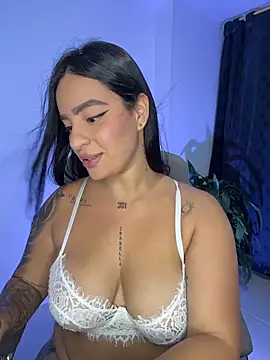 Emily Kurth23 online show from November 26, 2025, 11:06 pm