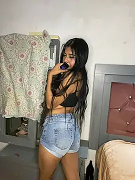 Snapshot of Alicia_Sanz chatting on March 8, 2026, 7:45 am Alicia Sanz online show from March 8, 2026, 7:45 am