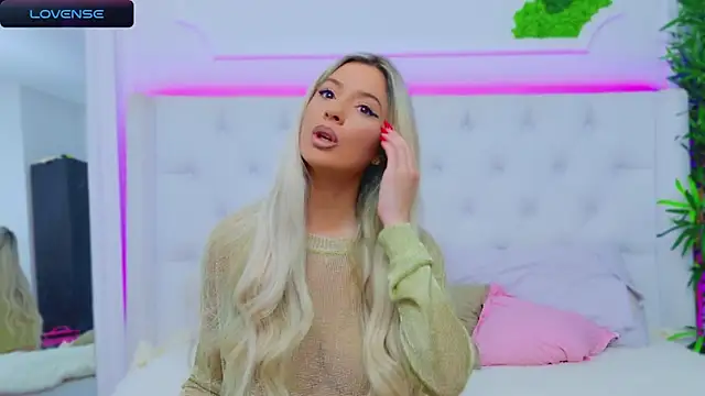 Snapshot of AriannaSins chatting on December 30, 2024, 7:42 pm AriannaSins online show from December 30, 2024, 7:42 pm