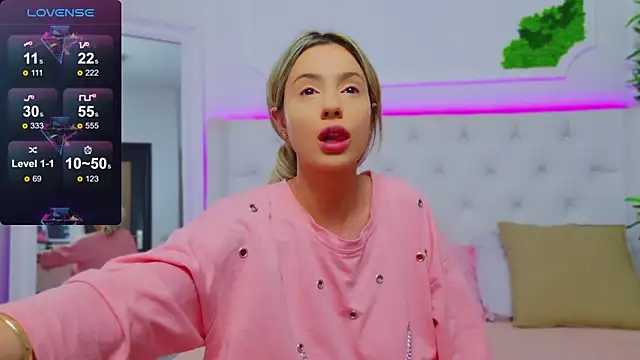 Snapshot of AriannaSins chatting on January 13, 2025, 1:17 pm AriannaSins online show from January 13, 2025, 1:17 pm