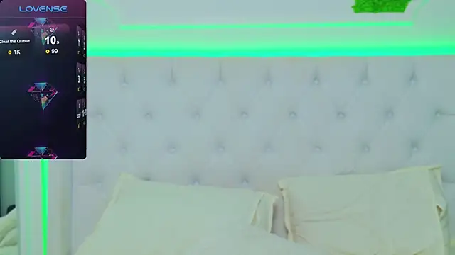 Snapshot of AriannaSins chatting on January 30, 2025, 10:41 pm AriannaSins online show from January 30, 2025, 10:41 pm