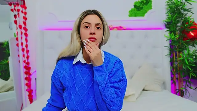 Snapshot of AriannaSins chatting on February 26, 2025, 2:03 pm AriannaSins online show from February 26, 2025, 2:03 pm