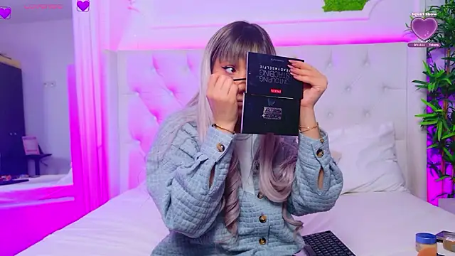 Snapshot of AriannaSins chatting on February 10, 2026, 3:16 pm AriannaSins online show from February 10, 2026, 3:16 pm