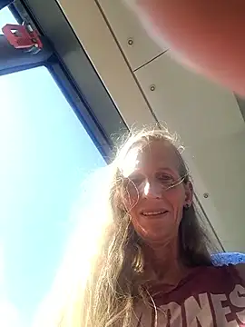 Snapshot of Cheryl_F chatting on May 29, 2026, 2:37 pm Cheryl F online show from May 29, 2026, 2:37 pm