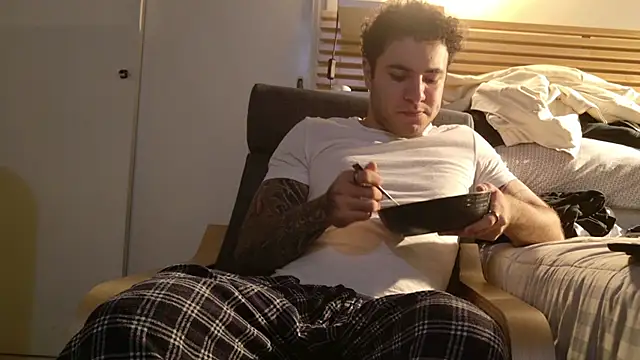 KevinWolf777 online show from December 5, 2025, 2:20 am